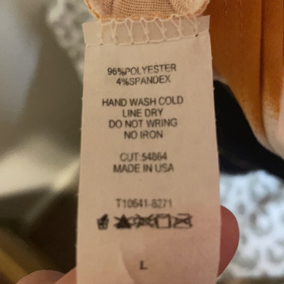 Honeyme V Neck Top - Picture 6 of 6